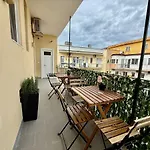 Sam House Spazio Ed Eleganza Nel Centro Di Appartamento