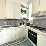 Sam House Spazio Ed Eleganza Nel Centro Di Bari