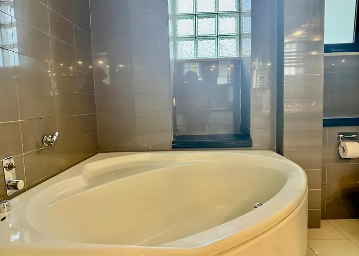 Sam House Spazio Ed Eleganza Nel Centro Di アパート バーリ